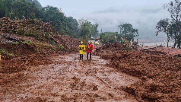 Operação em Faria Lemos chega ao 17º dia com buscas por desaparecidos