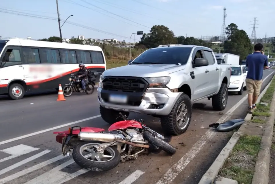 Jovem morre após acidente com motocicleta na ERS-122, em Farroupilha