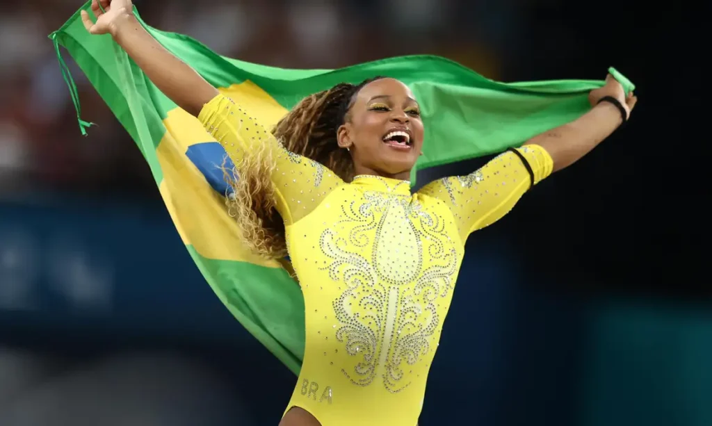 Rebeca Andrade afirma que medalha de prata na Olimpíada de Paris é fruto de muito trabalho