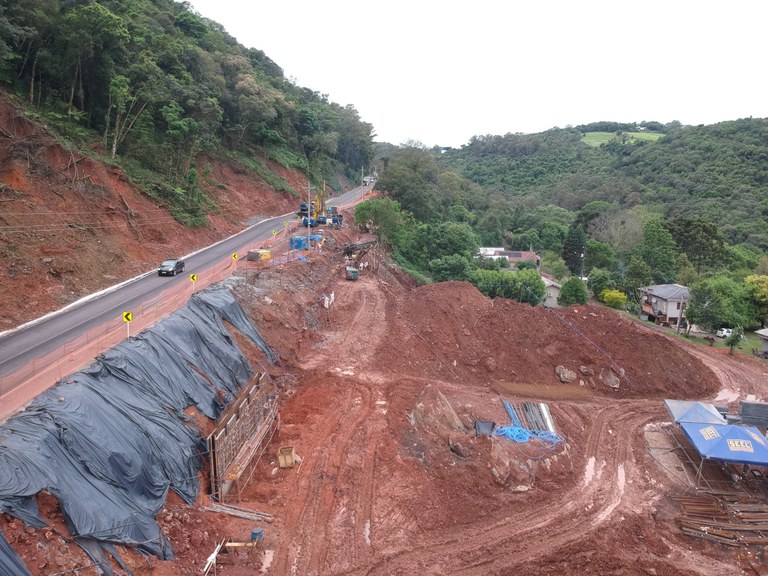 Obras avançam na BR-470, entre Bento Gonçalves e Veranópolis