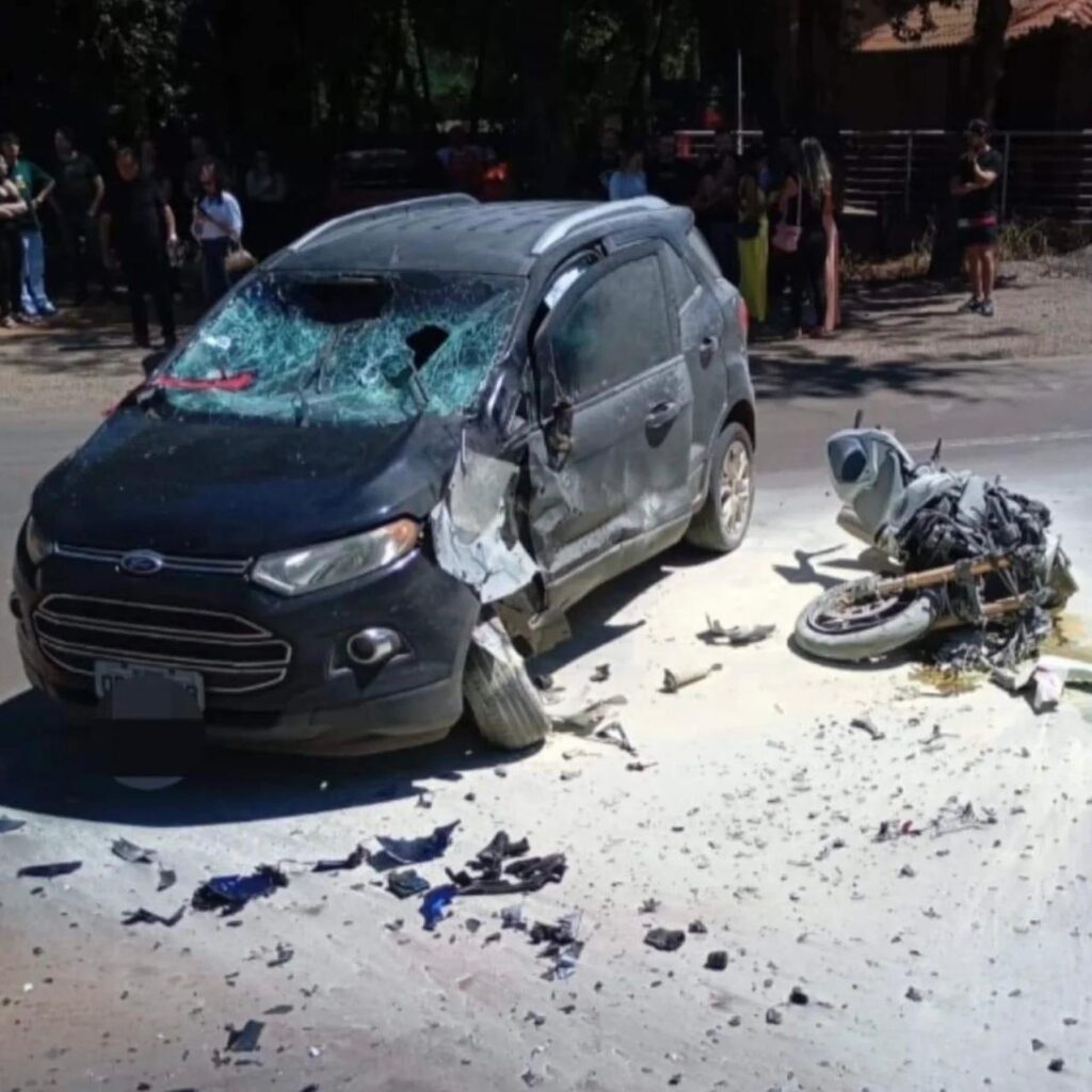 Motociclista morre em colisão com carro em Vila Maria.