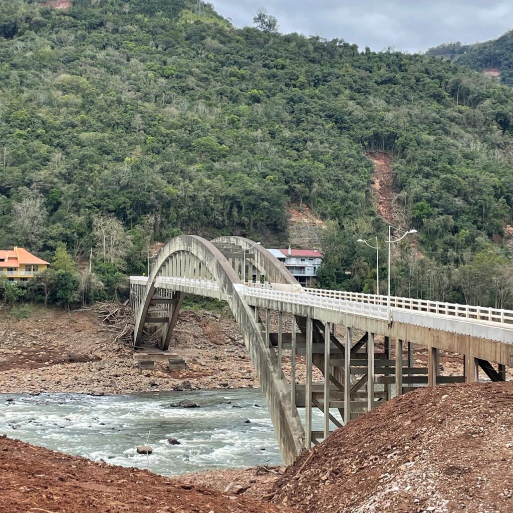 Novos horários de trânsito da BR-470 na Serra das Antas.